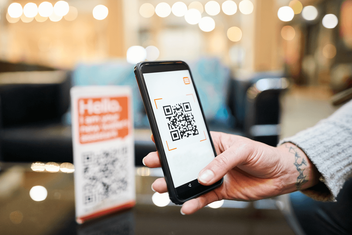QR code order and pay customer scanning a QR code